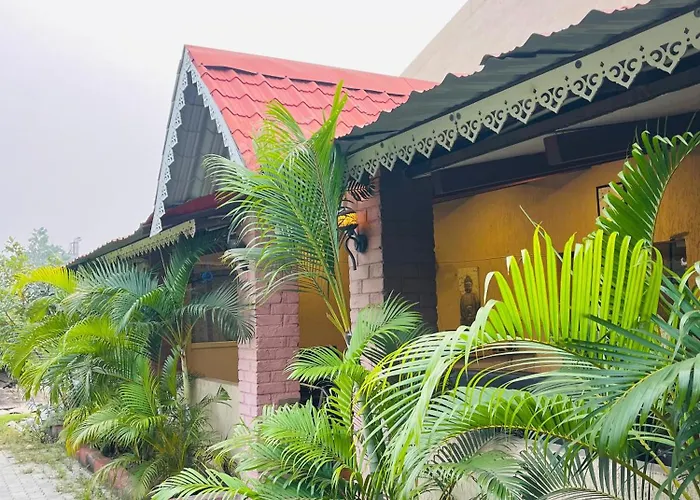 Mofo Cuzzi Inn Omr Chennai